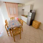 Appartamento Neva & Neva House Srima