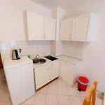 Neva & Neva House * Srima
