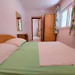 Neva & Neva House Srima