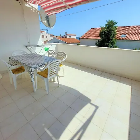 Neva & Neva House Appartement Srima