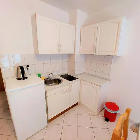 Neva & Neva House * Srima