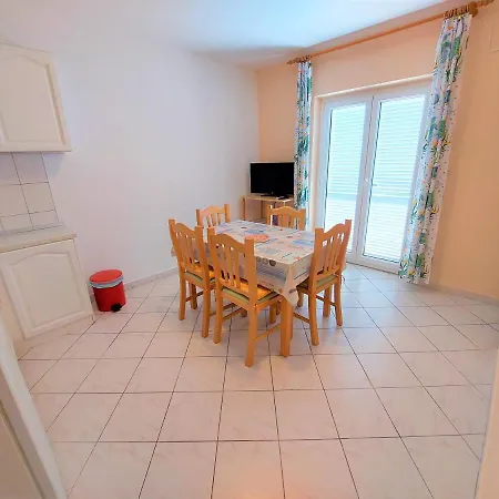 Neva & Neva House Srima