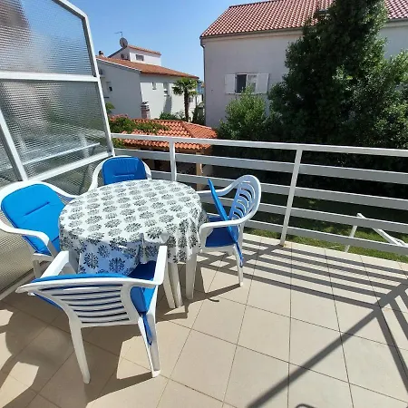 Neva & Neva House Appartement *