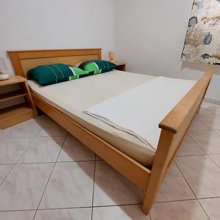 Neva & Neva House 公寓 斯里马