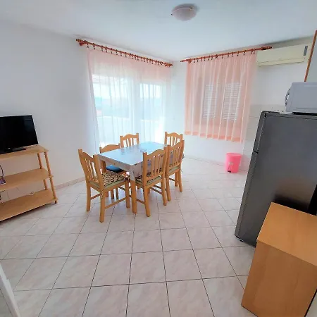 Neva & Neva House Srima