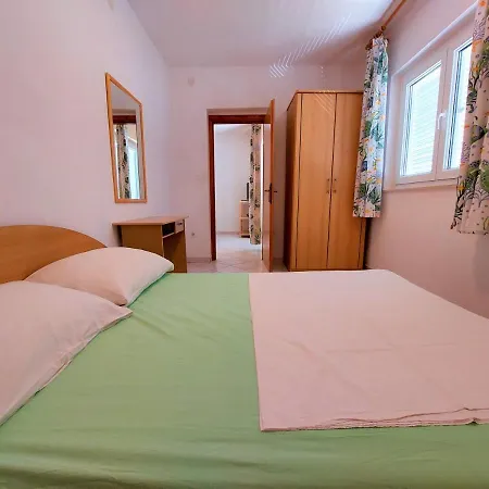 Neva & Neva House Srima