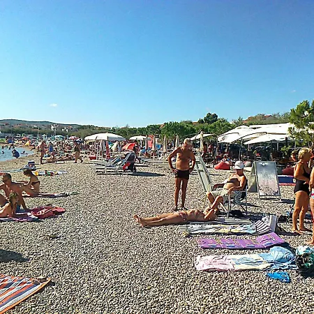 公寓 Neva & Neva House