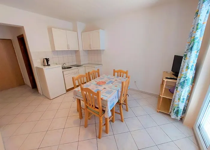 Neva & Neva House Apartman *