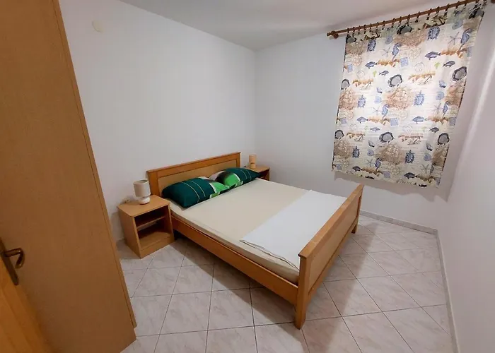 Neva & Neva House Srima