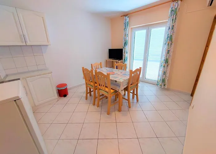 Neva & Neva House Srima