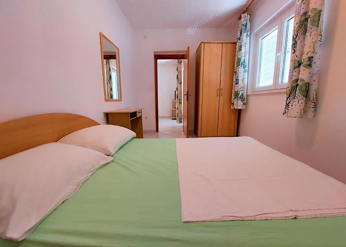 Neva & Neva House Srima