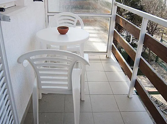 Neva & Neva House Srima