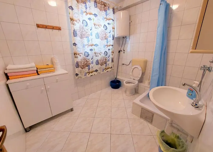 Neva & Neva House * Srima